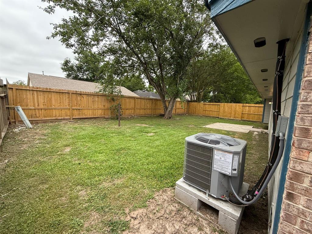 2812 Forest Hills Drive, League City, Texas image 8