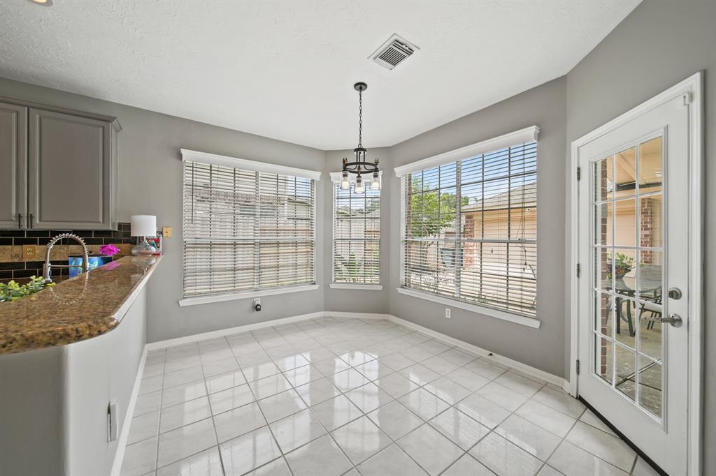 2112 Palm Castle Drive, League City, Texas image 18