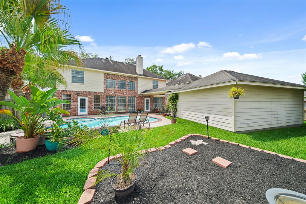 2112 Palm Castle Drive, League City, Texas image 7