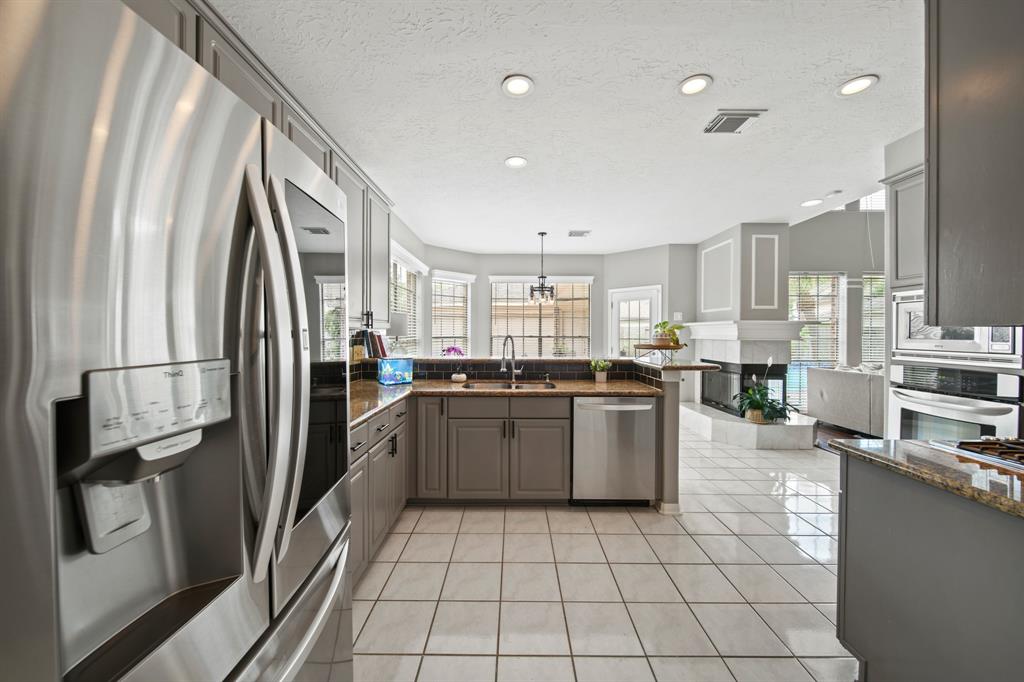 2112 Palm Castle Drive, League City, Texas image 15