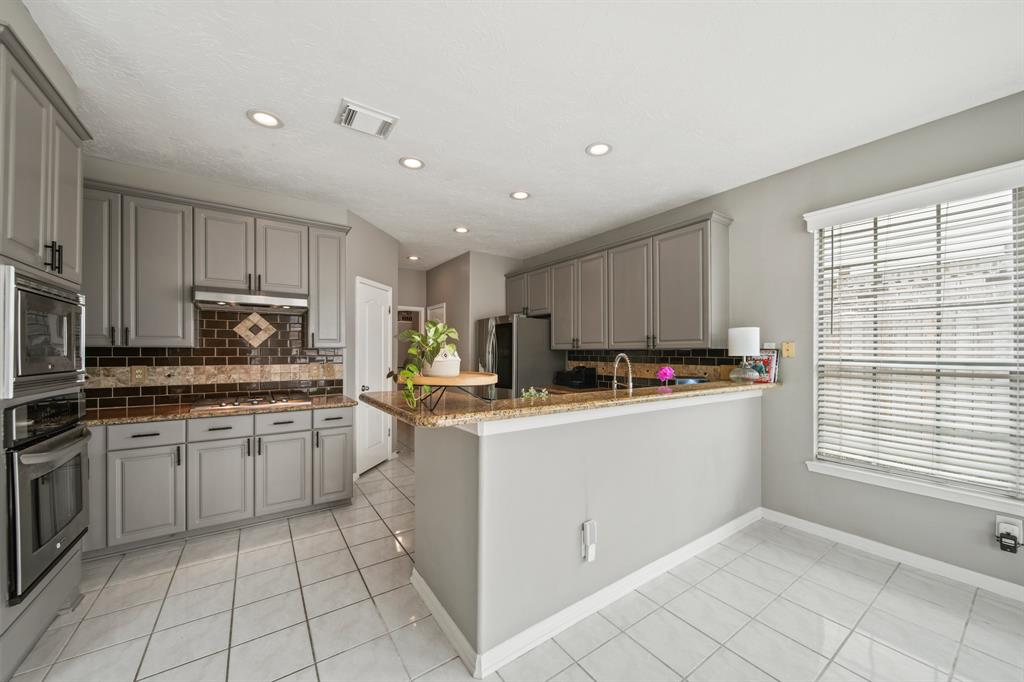 2112 Palm Castle Drive, League City, Texas image 16