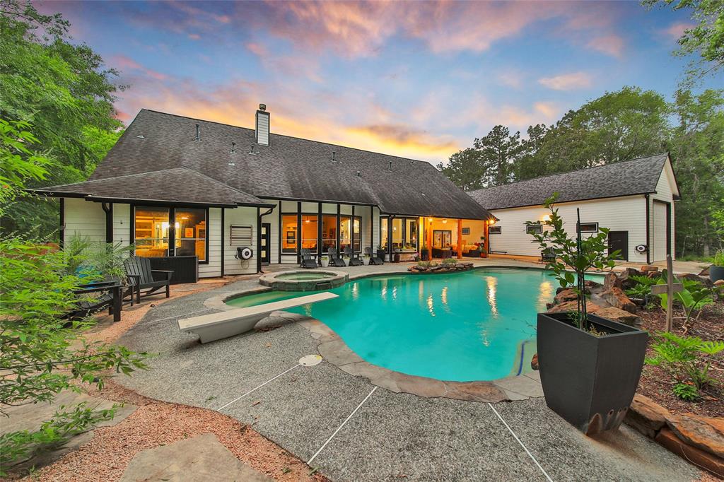 11698 Creek View Lane