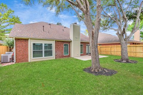 Single Family Residence in Houston TX 9922 Pale Star Drive 39.jpg