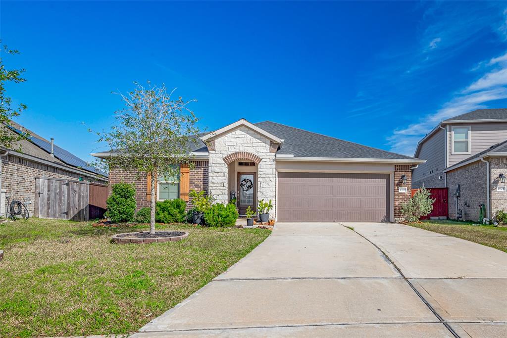 4519 Red Yucca Drive, Baytown, Texas image 41