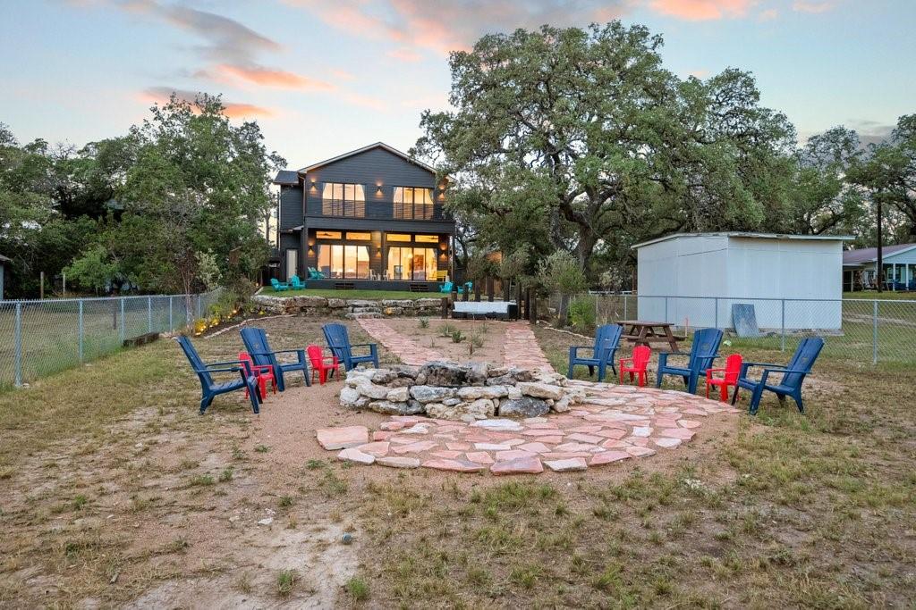 2758 Lakeshore Drive