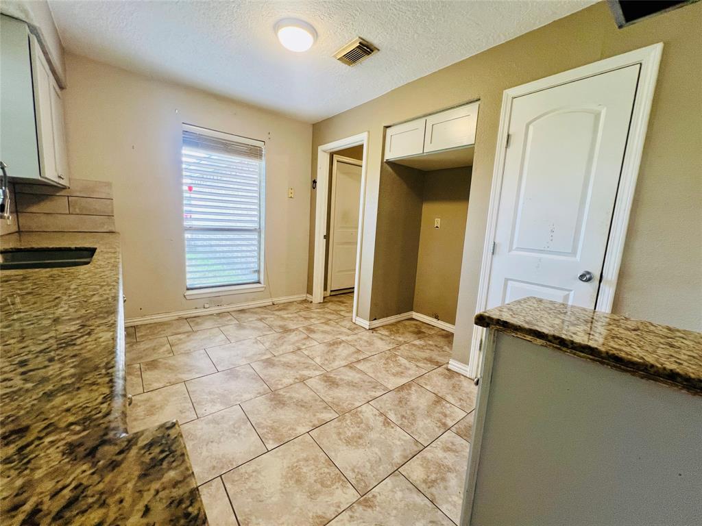 4519 E 24th Street, Dickinson, Texas image 5