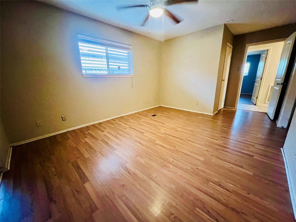 4519 E 24th Street, Dickinson, Texas image 10