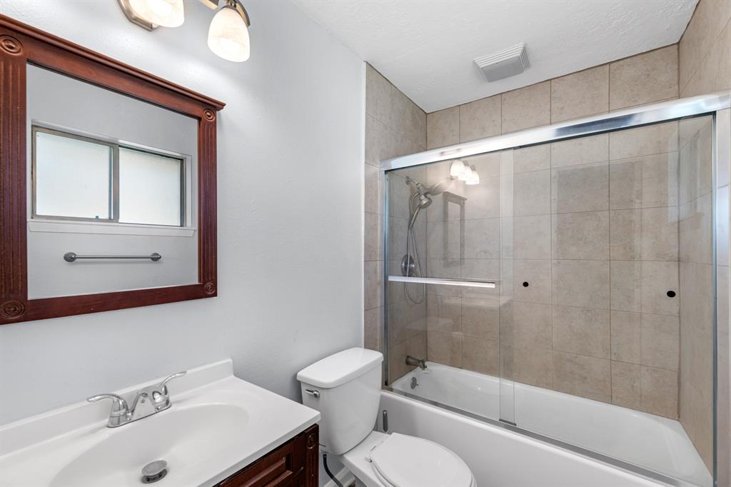 1202 W Flamingo Drive, Seabrook, Texas image 19