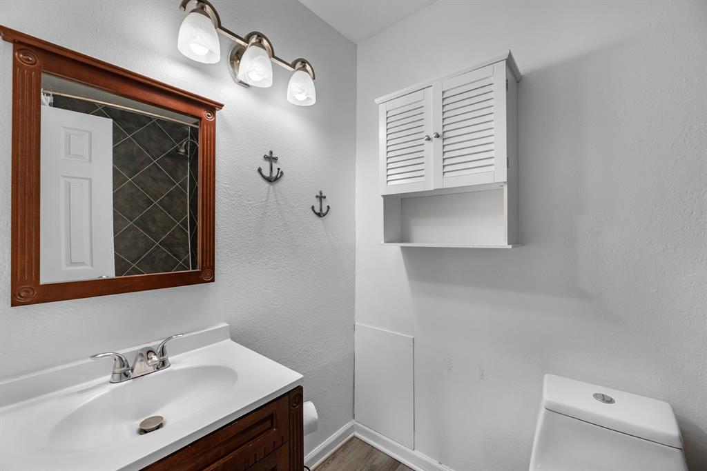 1202 W Flamingo Drive, Seabrook, Texas image 22