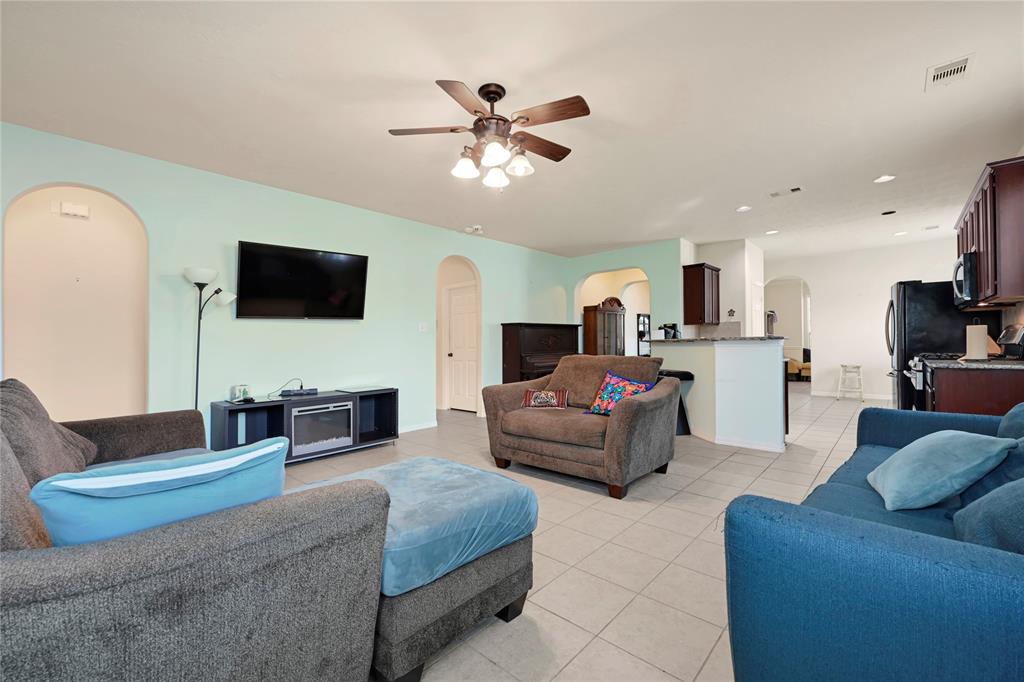 3103 Trail Hollow Drive, Pearland, Texas image 17