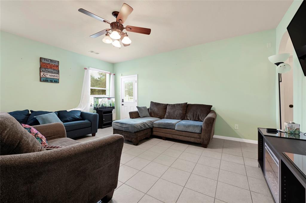 3103 Trail Hollow Drive, Pearland, Texas image 16