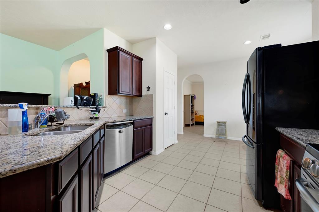 3103 Trail Hollow Drive, Pearland, Texas image 19