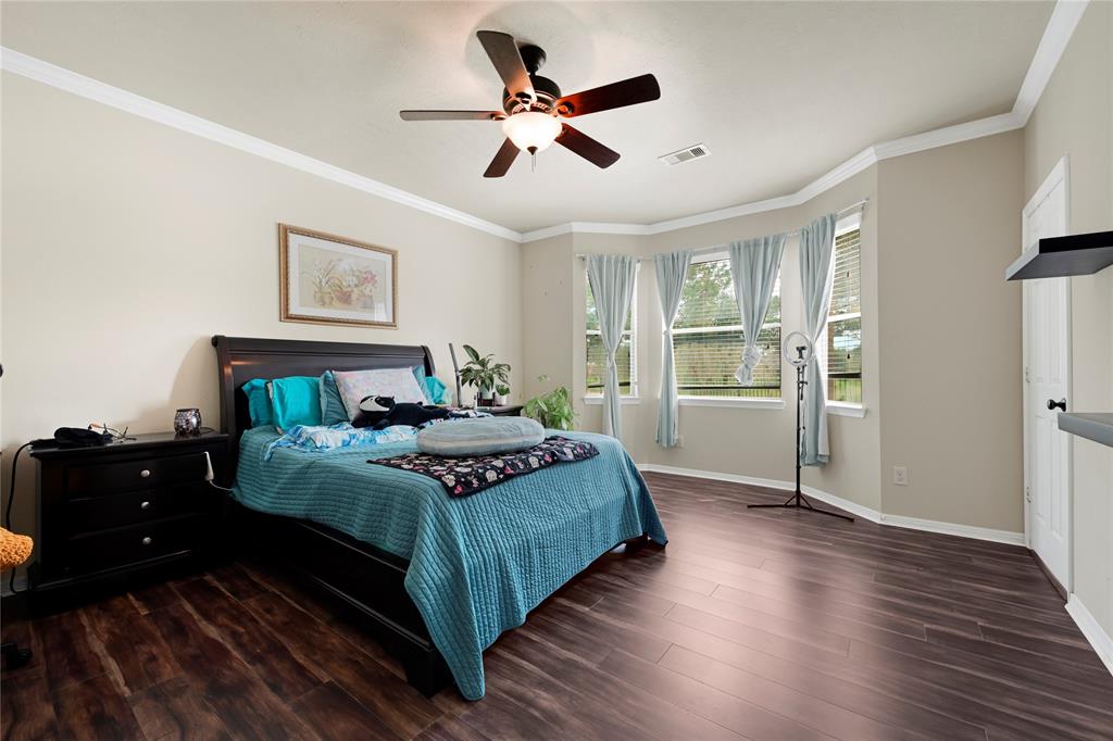 3103 Trail Hollow Drive, Pearland, Texas image 7