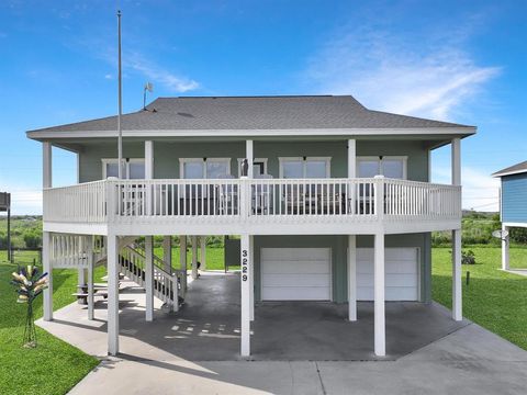 Photo of 3229 Castle Drive, Crystal Beach, TX 77650 (MLS # 74502943)