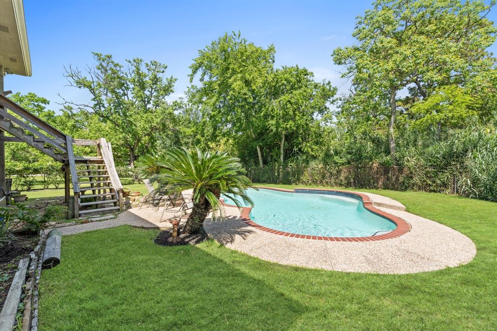211 4th Street, Dickinson, Texas image 32
