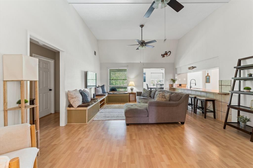 211 4th Street, Dickinson, Texas image 8