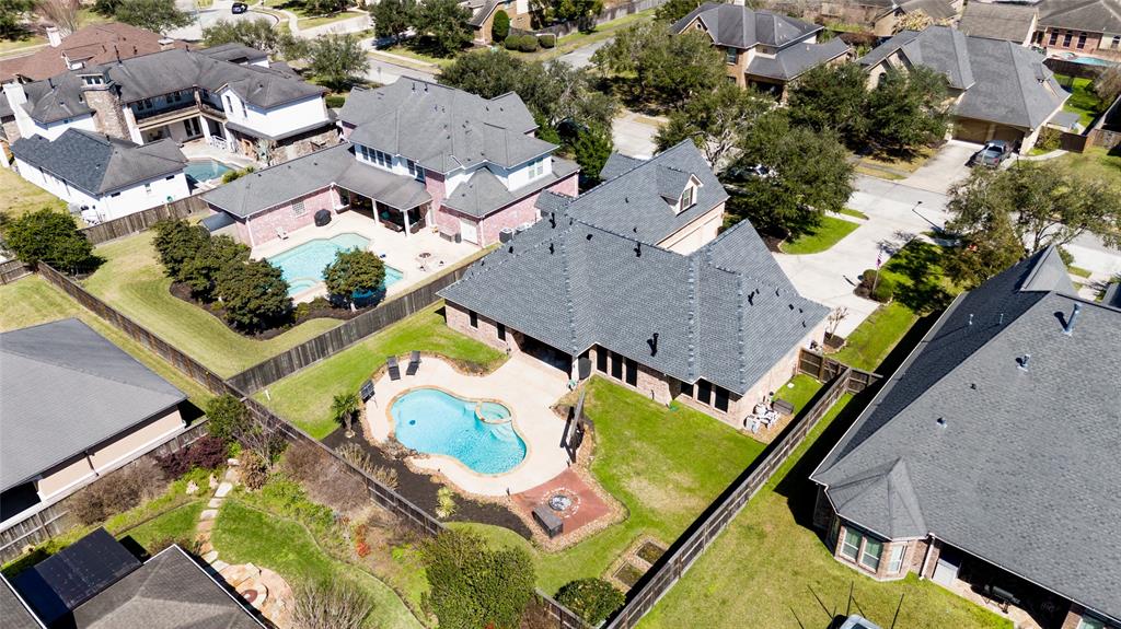 612 Northfield Drive, Friendswood, Texas image 3
