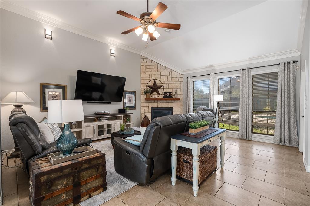 612 Northfield Drive, Friendswood, Texas image 7