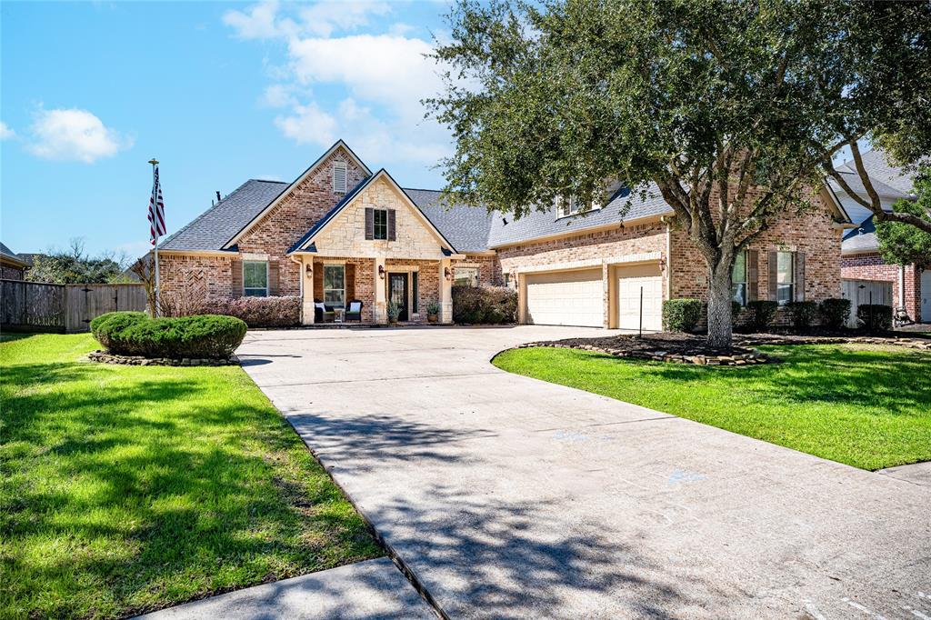 612 Northfield Drive, Friendswood, Texas image 1