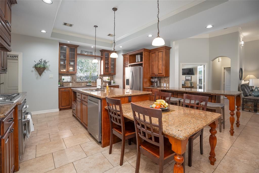 612 Northfield Drive, Friendswood, Texas image 11