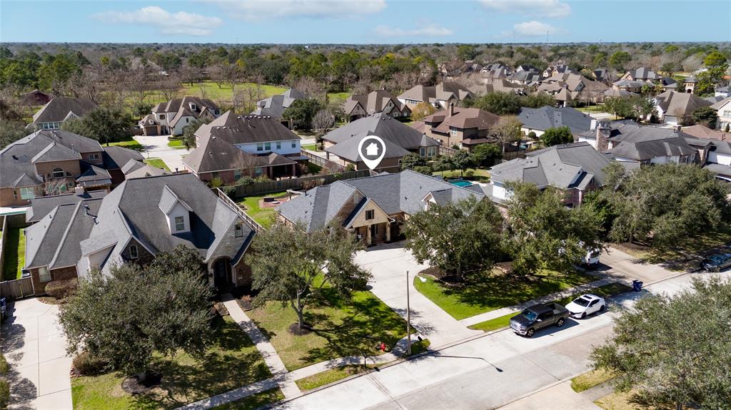 612 Northfield Drive, Friendswood, Texas image 4