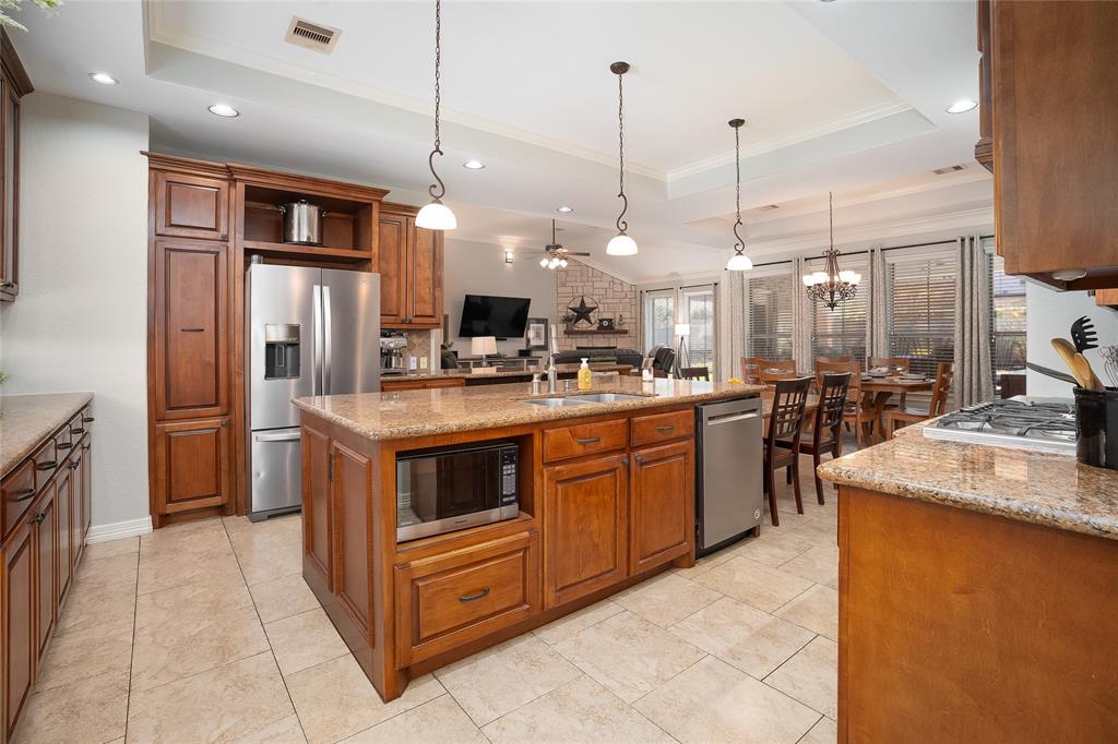 612 Northfield Drive, Friendswood, Texas image 13