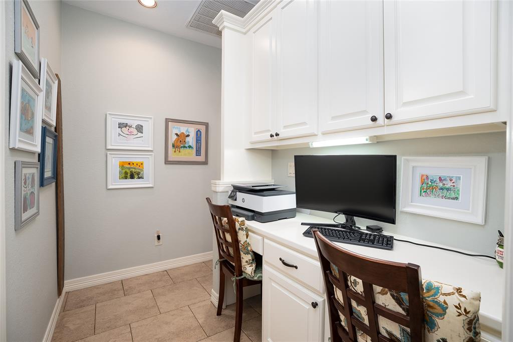 612 Northfield Drive, Friendswood, Texas image 32