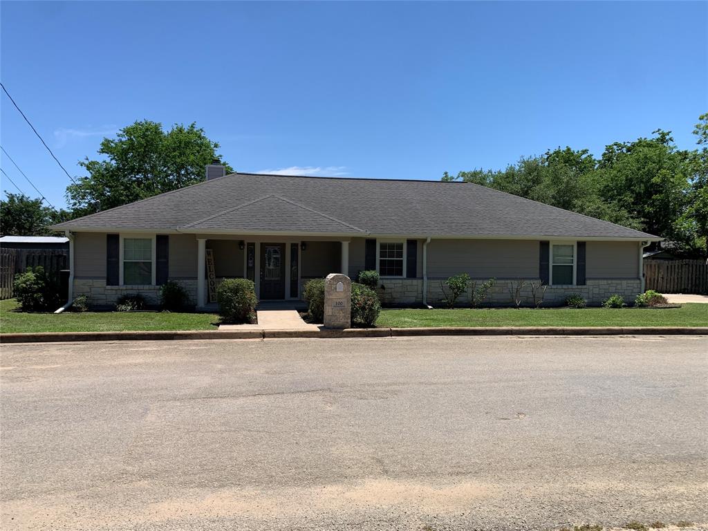 100 Ridgecrest Street, Hallettsville, Texas image 2