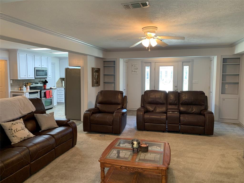 100 Ridgecrest Street, Hallettsville, Texas image 8