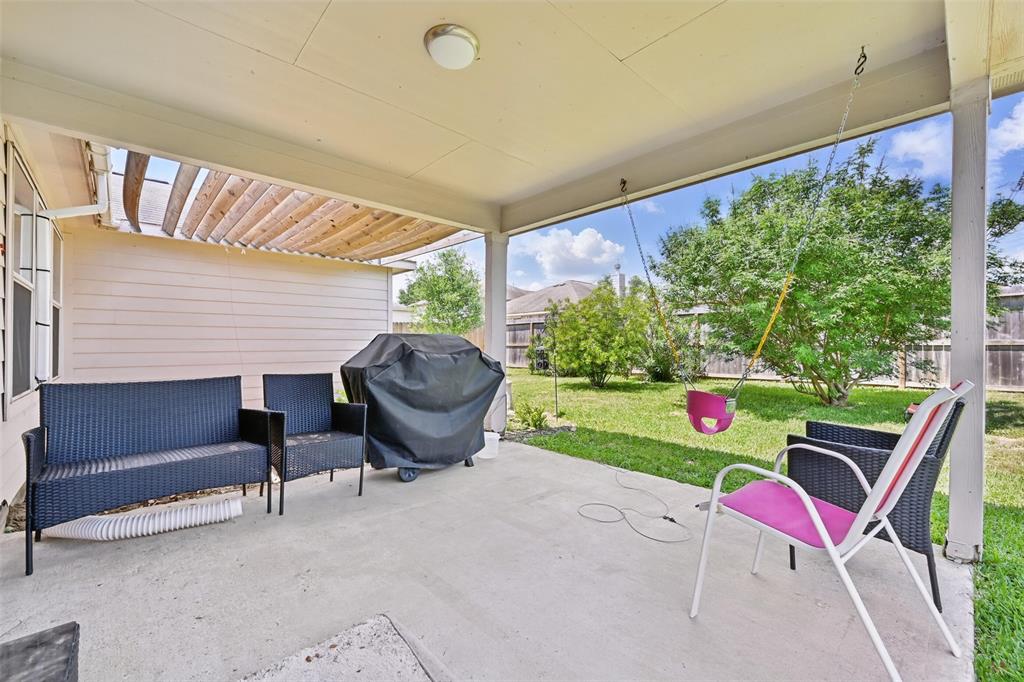 7918 Leaning Oak Drive, Texas City, Texas image 26