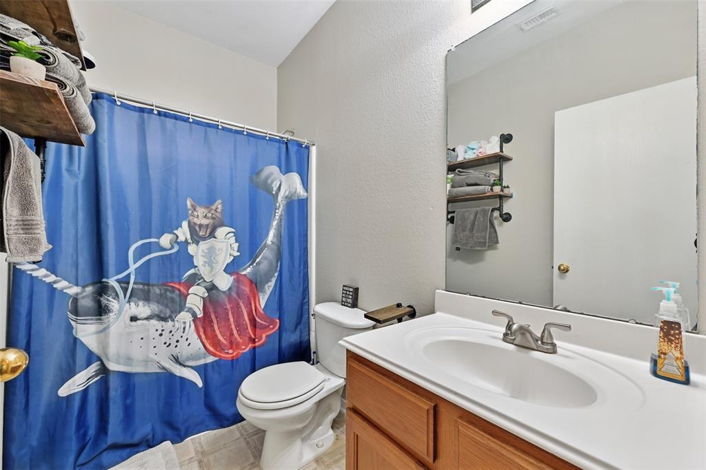 7918 Leaning Oak Drive, Texas City, Texas image 25