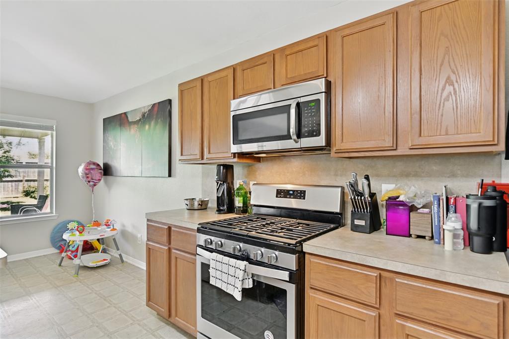 7918 Leaning Oak Drive, Texas City, Texas image 16