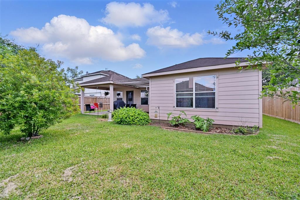 7918 Leaning Oak Drive, Texas City, Texas image 28