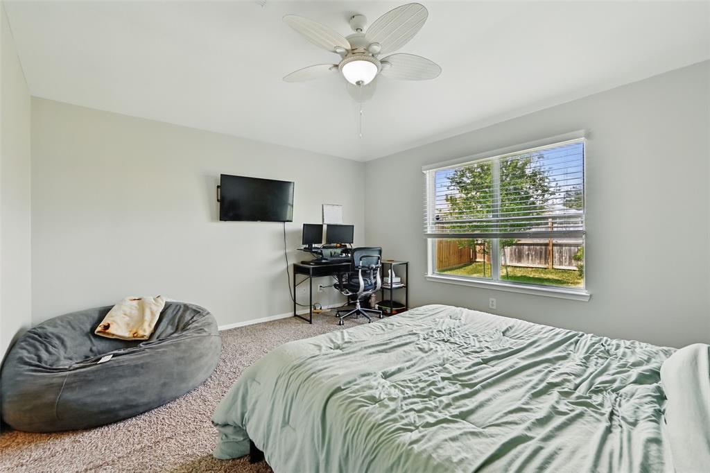7918 Leaning Oak Drive, Texas City, Texas image 17