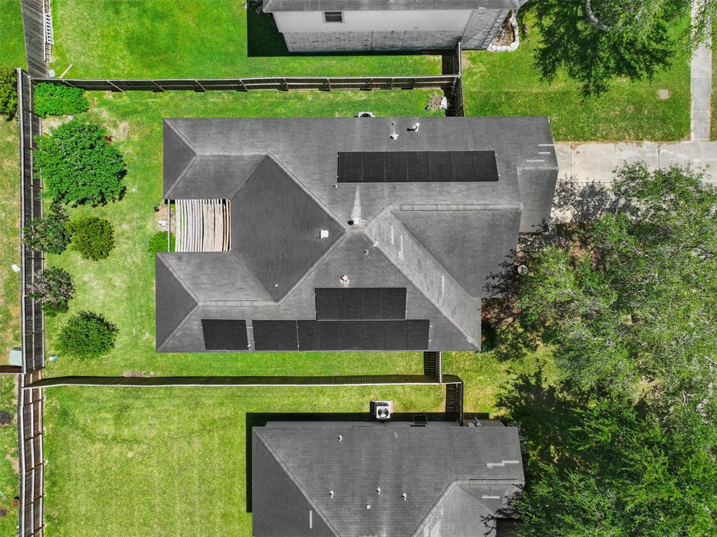 7918 Leaning Oak Drive, Texas City, Texas image 31