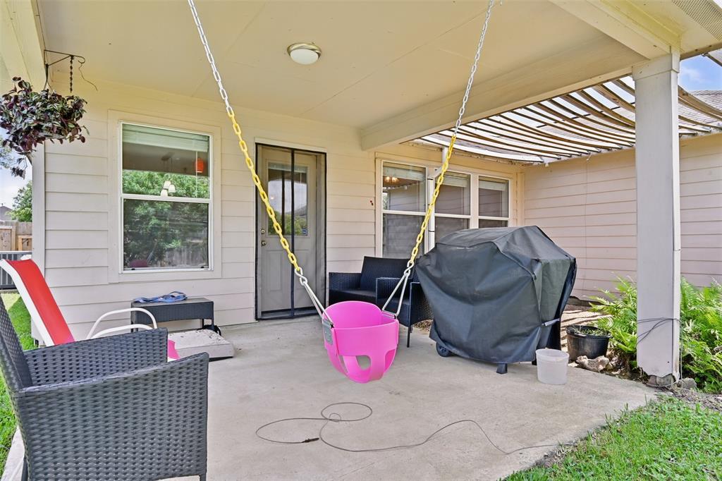 7918 Leaning Oak Drive, Texas City, Texas image 29