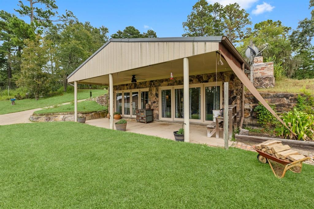 18 Arrowhead Drive, Huntsville, Texas image 2