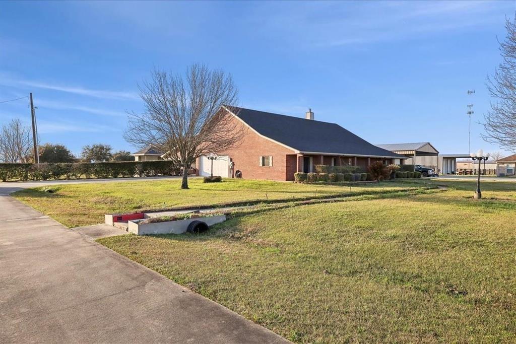 10040 Milky Way Lane, Beaumont, Texas image 2