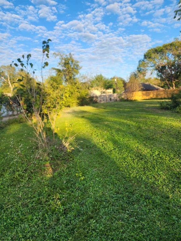 1051 Burke Road, Pasadena, Texas image 1