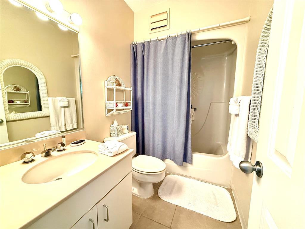 1401 E Beach Drive 414