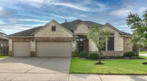 Single Family Residence in Tomball TX 22902 June Point Court.jpg