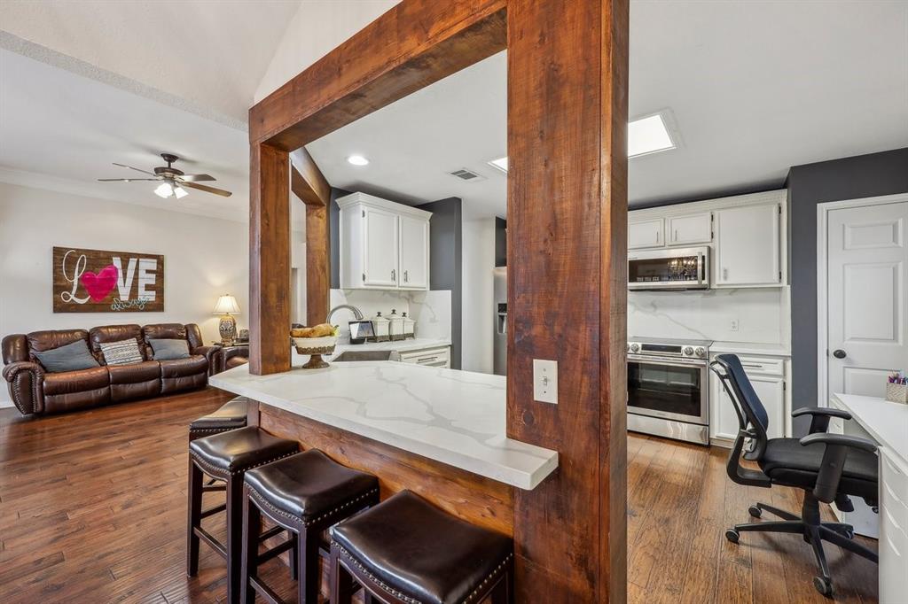 749 Eveningview Lane, Port Neches, Texas image 11
