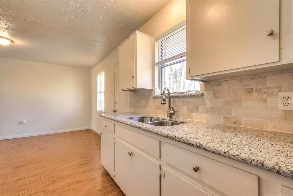 7502 Plover Circle, Texas City, Texas image 5