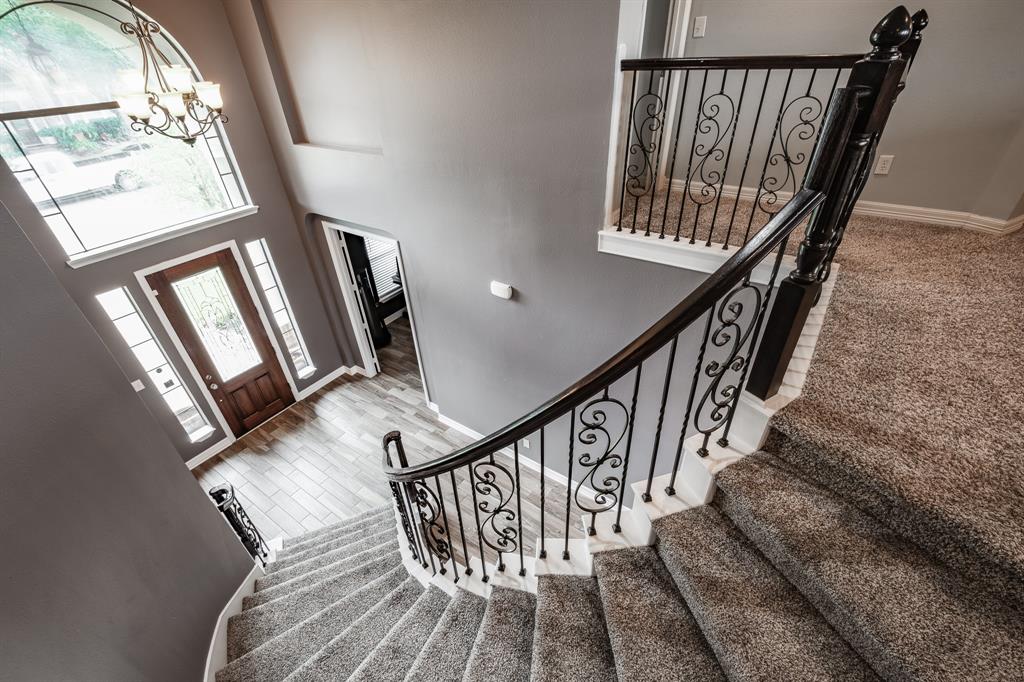 204 Grand Creek Drive, League City, Texas image 4