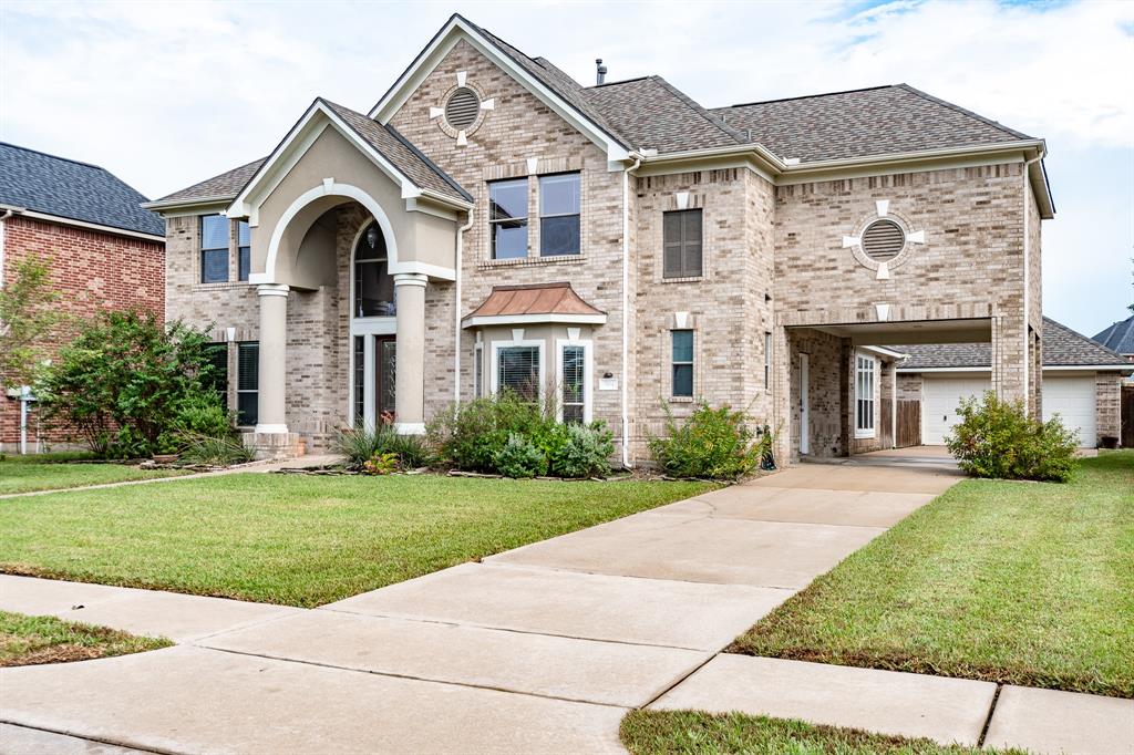 204 Grand Creek Drive, League City, Texas image 2