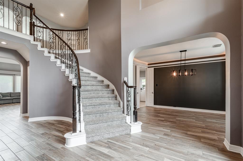 204 Grand Creek Drive, League City, Texas image 3