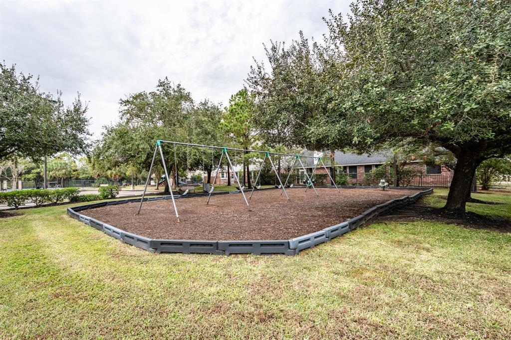 204 Grand Creek Drive, League City, Texas image 48