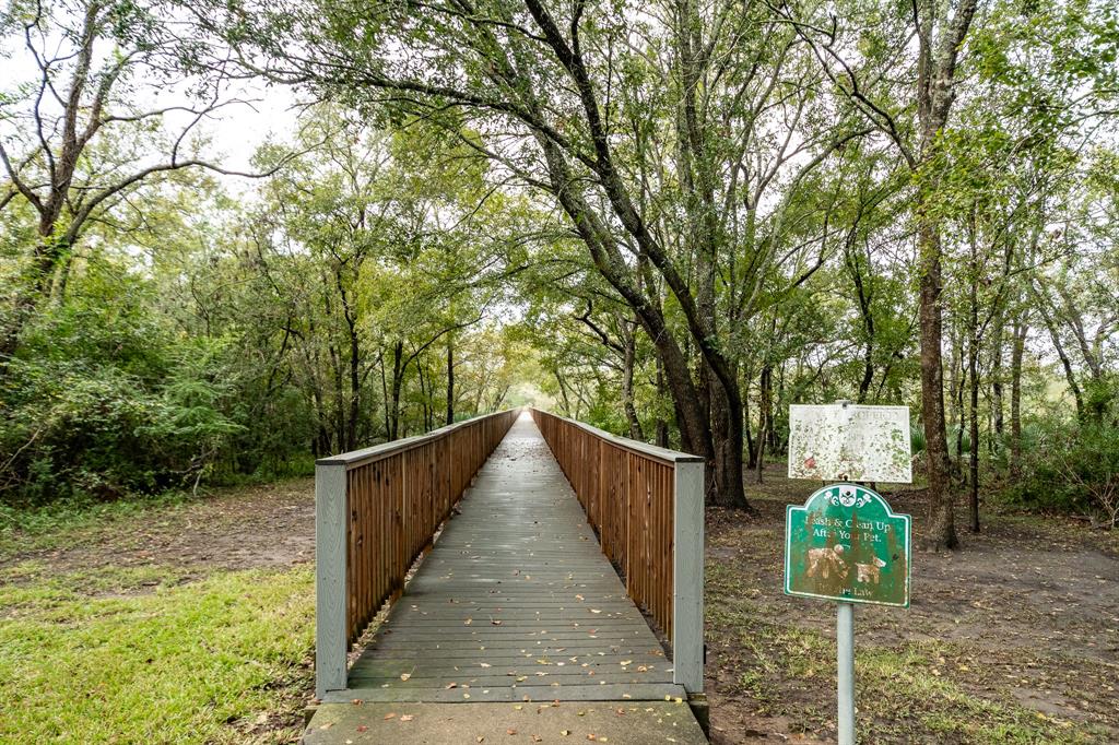 204 Grand Creek Drive, League City, Texas image 47