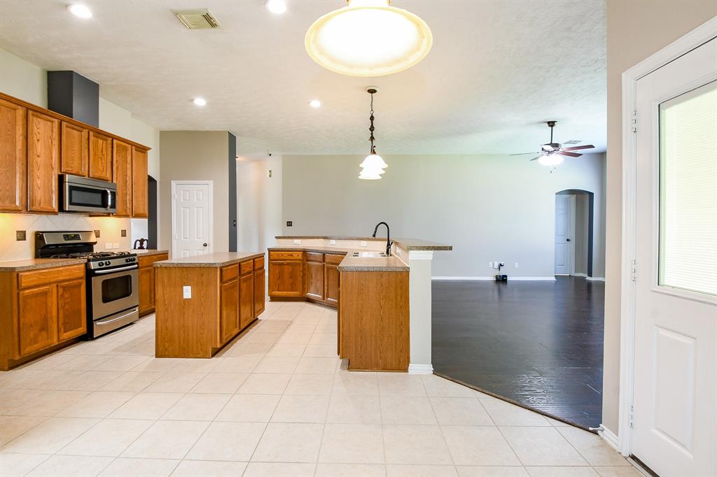 18002 Outback Lakes Trail, Humble, Texas image 13