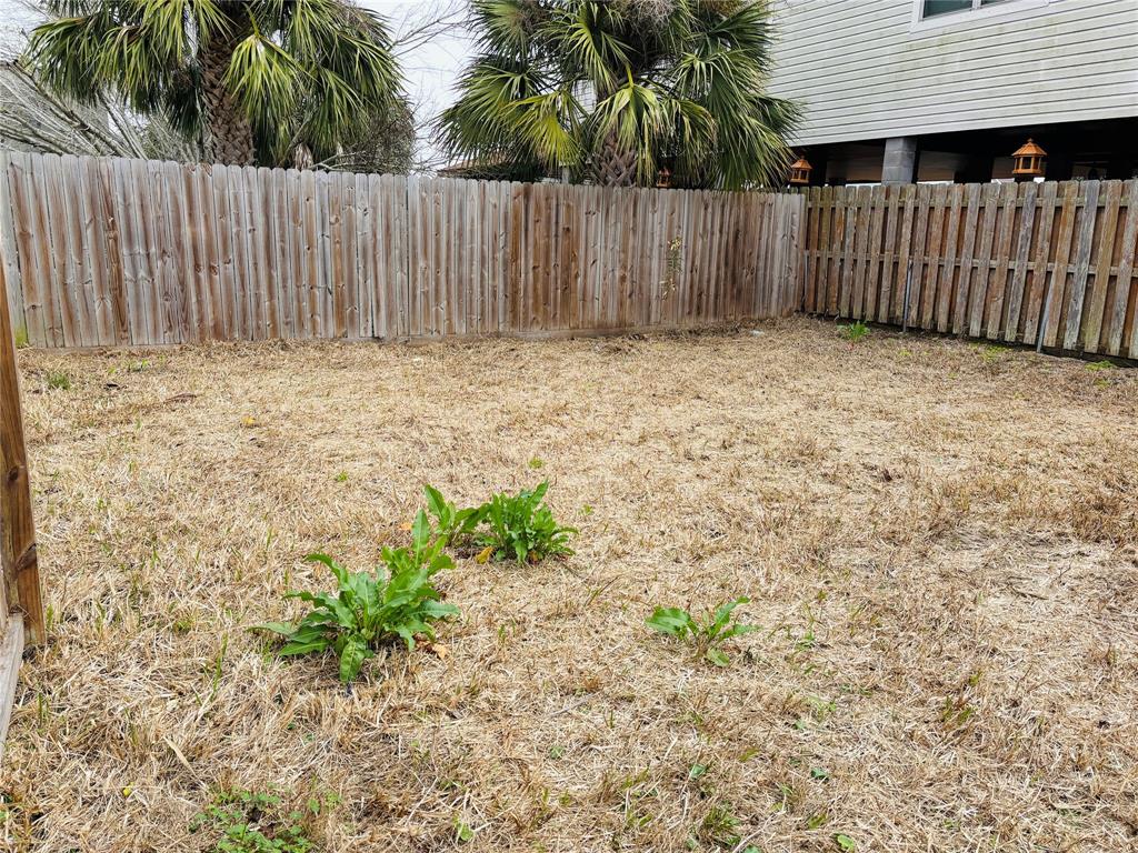 7121 P 1/2, Galveston, Texas image 26